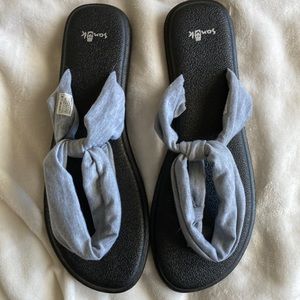 Sanuk sandals